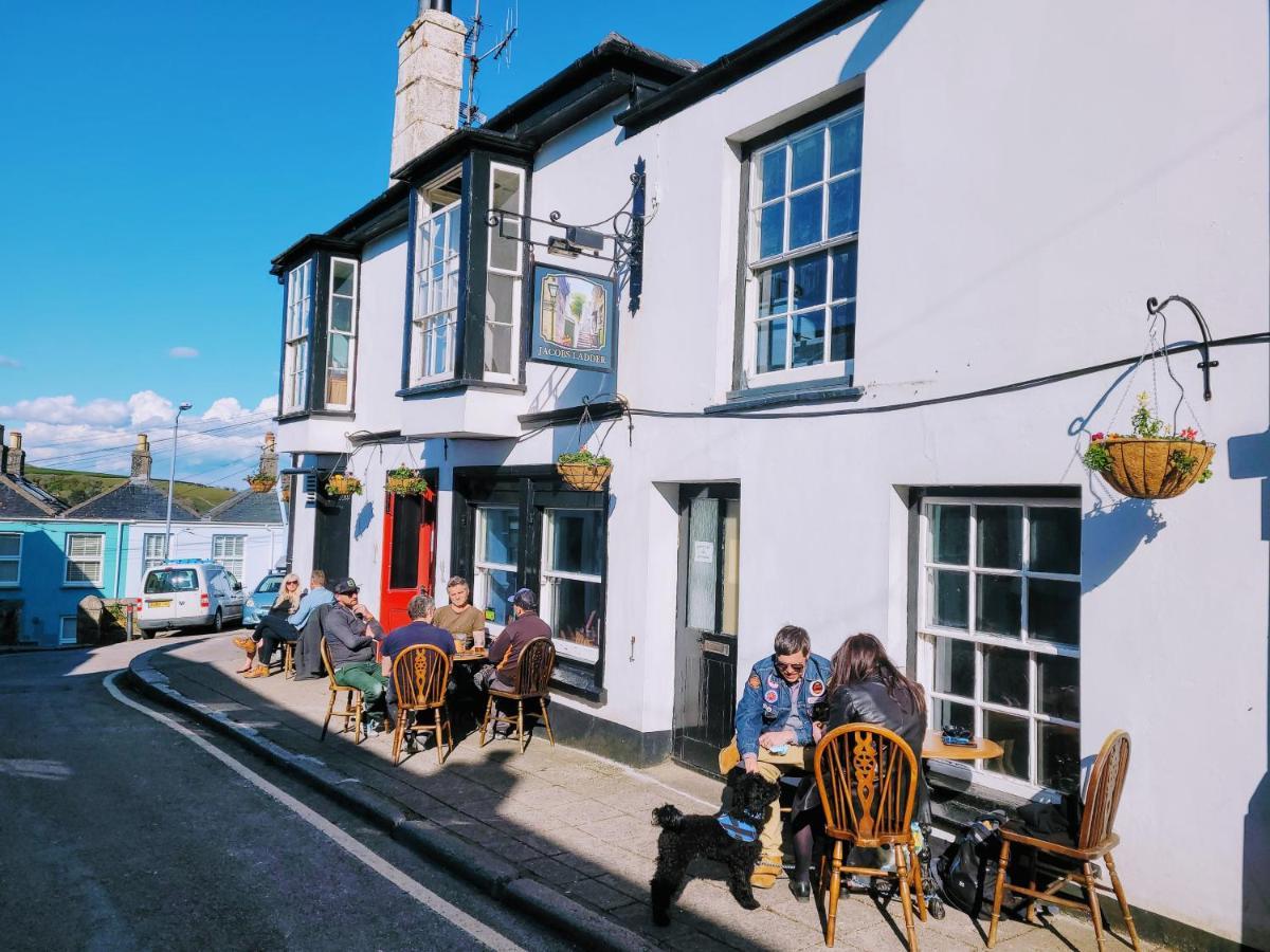 Jacobs Ladder Inn Falmouth Exterior photo